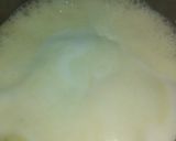 Foto del paso 1 de la receta: Bizcochuelo de leche caliente