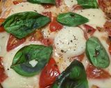 Foto del paso 5 de la receta: Pizza Margarita con boconccinos