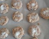 Foto del paso 5 de la receta: Galletitas pera y pasas!!