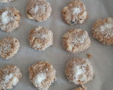 Foto del paso 5 de la receta: Galletitas pera y pasas!!