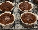 Foto langkah ke 10 dari resep So Moist Chocolate Muffins.