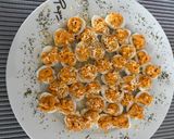 Foto del paso 4 de la receta: Huevitos de codorniz rellenos para tapeito