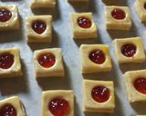 Foto langkah ke 3 dari resep Pastry Strawberry.