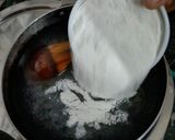 A picture of step 1 of Crunchy Sweet Balls.