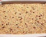 Müzliszelet dióval datolyával recept fázis 4 fotója