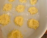 Foto del paso 3 de la receta: Pepas de coco y dulce de leche