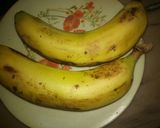A picture of step 1 of Special banana milkshake.