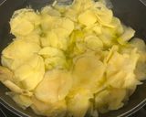 Foto del paso 2 de la receta Tortilla de patatas con un toque diferente