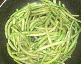 صورة لخطوة 1 من وصفة لوبيا ماشطو سوتيه باللحم (زاليقو)