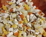 Foto del paso 1 de la receta: Reciclado de puchero de pollo: salpicón de ave y mayonesas vegetales