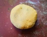 A picture of step 2 of Dal Paratha.