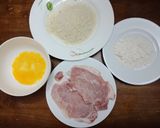 Hình bước làm 1 của món Tonkatsu - Thịt heo chiên xù