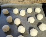 Foto del paso 3 de la receta: Bombones de coco y cobertura de chocolate
