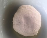 Foto langkah ke 2 dari resep Kulit Dumpling homemade.