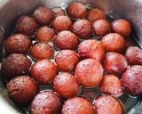 A picture of step 5 of Khava gulab jamun.