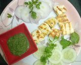 A picture of step 5 of Grilled panner tikka with green chutney.