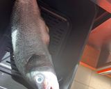 A picture of step 5 of #CookEveryPart Crispy whole seabass fish in air-fryer (energy-saving ⚡️).