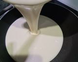 Foto langkah ke 3 dari resep Martabak Manis Teflon tanpa Telur tanpa Ragi.