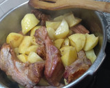 Foto del paso 2 de la receta: Guiso de costillas con patatas