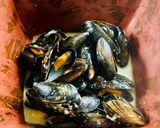 A picture of step 1 of Warm watercress and mussel salad.