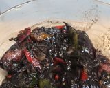 Foto langkah ke 3 dari resep Cumi tumis hitam.
