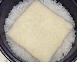 Foto langkah ke 1 dari resep Tips Mengurangi air pada nasi yang dimasak kelembekan.