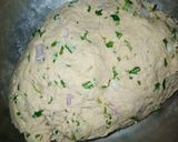 पालक और प्याज़ के पराठे (palak aur pyaz ke parathe recipe in Hindi) रेसिपी चरण 3 फोटो