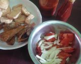 Foto langkah ke 1 dari resep Asam manis tahu dan ikan.