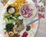 A picture of step 1 of Watermelon nutty salad.