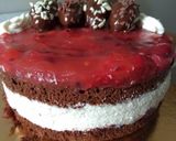 Gluténmentes erdei gyümölcsös torta recept fázis 6 fotója
