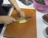 【影片】韭菜豬紅 潮洲粥必備配菜【老娘的草根飯堂】的食譜步驟2照片
