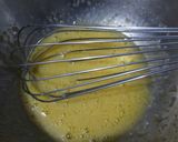 Foto langkah ke 2 dari resep Bolu Pisang Kukus Takaran Sendok Tanpa Mixer.