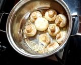 A picture of step 3 of Creamy Mushroom with Peri Peri Sauce.