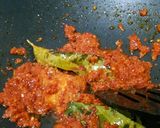 Foto langkah ke 3 dari resep Sambal Goreng Kembang Pepaya Udang.