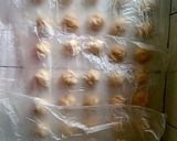 Foto langkah ke 4 dari resep Panada khas manado isi tongkol pedas.