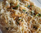 Foto langkah ke 4 dari resep Bihun (beras) goreng.