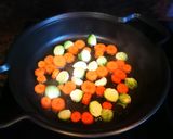 Foto del paso 1 de la receta: Ossobuco de pavo en salsa con hortalizas