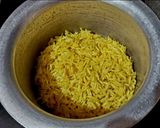 A picture of step 5 of Bashonti Pulao r Chicken Kosha.