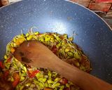 Foto langkah ke 3 dari resep Tumis Cambah Kedelai.