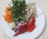 Foto langkah ke 1 dari resep Tumis Mie Lidi Sayur.