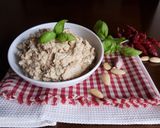 Foto del passaggio 2 della ricetta Pesto mediterraneo saporito