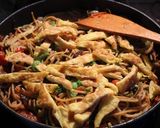 Shiitake gombás pirított tészta recept fázis 3 fotója