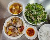 Hình bước làm 5 của món Bún cá ngừ, chả cá