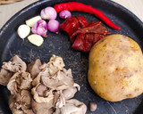 Foto langkah ke 1 dari resep Sambal Goreng Hati Kentang.