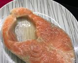 Foto langkah ke 1 dari resep Ikan salmon goreng (mudah buat).