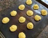 A picture of step 14 of Japanese Cream Puff.