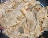Foto del paso 7 de la receta: Codillo asado con trigueros y setas