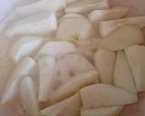 Foto del paso 2 de la receta: Ensalada de peras y queso azul