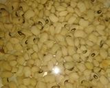 A picture of step 1 of Rice and beans with chicken stew.