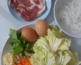 รูปขั้นตอนการทำที่ 1 ของ "สุกี้แห้งหมู" Stir Fried Sukiyaki with Sliced Pork Collar🥩🥬🥕 ง่ายๆ